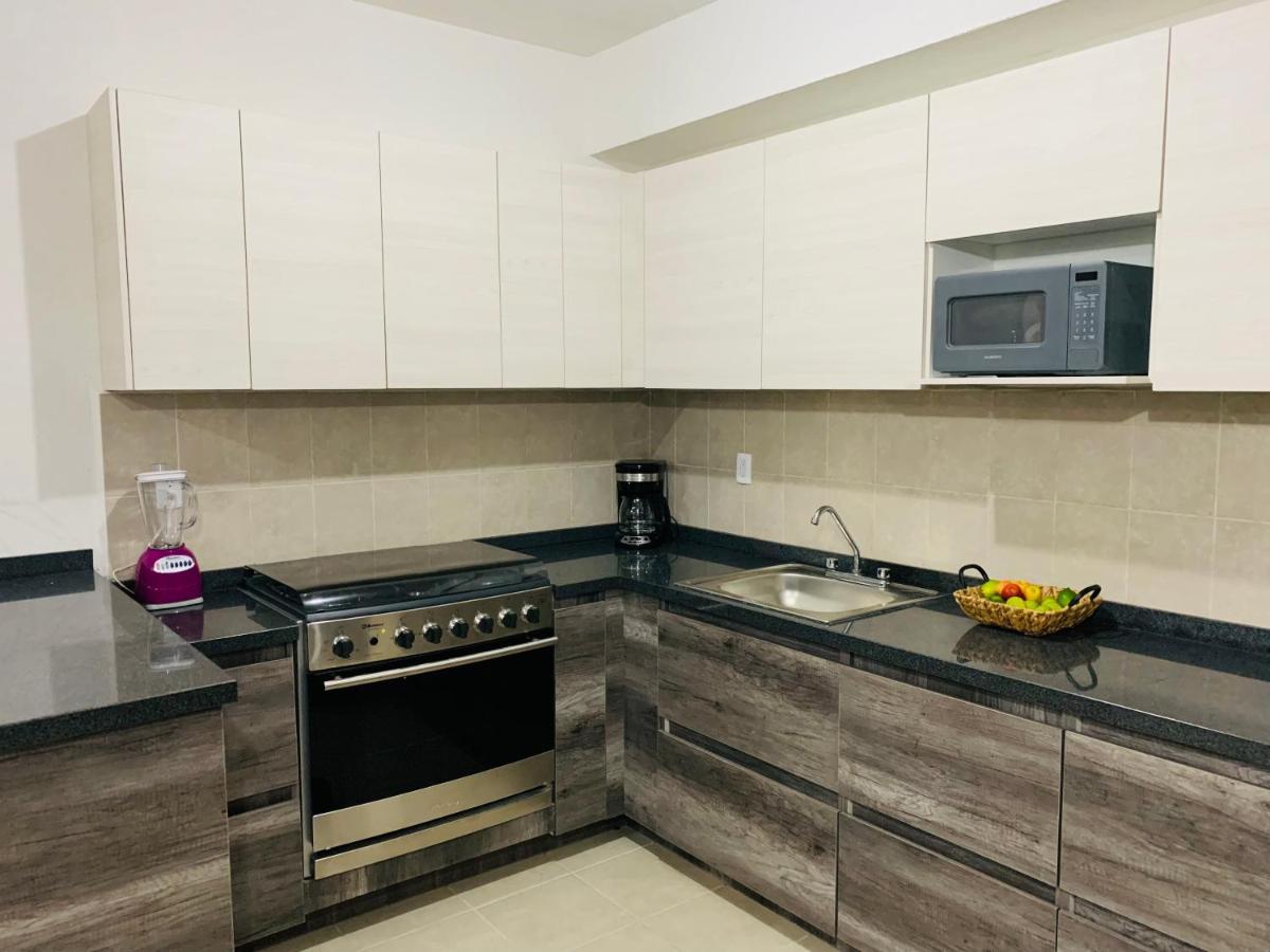 Franks House Luxury Apartment "Shared House" Cancún Eksteriør billede
